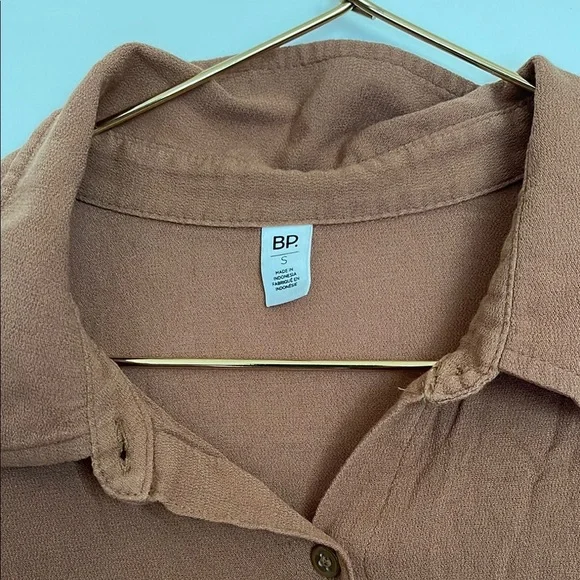 Rust Ruffle Button-Up Shirt - Picture 2 of 5